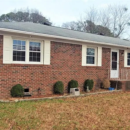 Beautiful Ranch Home Between Virginia Beach And Norfolk Exterior foto